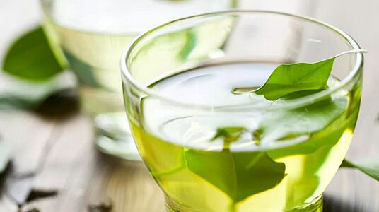 A zöld tea egy rendkívül egészséges ital, amelyet a japán étrendben fogyasztanak. 
